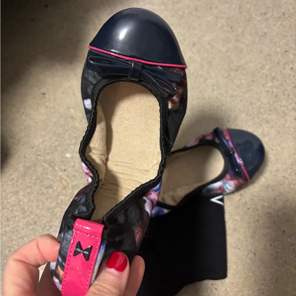 Packable Flats—butterfly twists